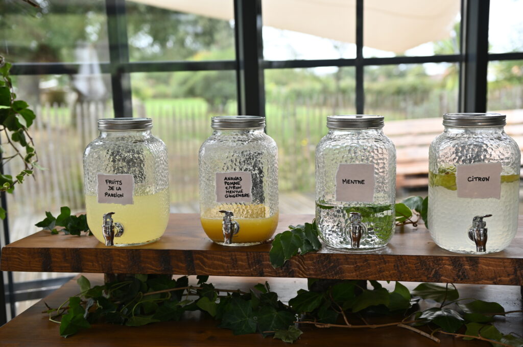 un stand de diverses boissons